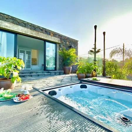 Casa Lava Luminosa Y Con Magnificas Vistas Holiday home